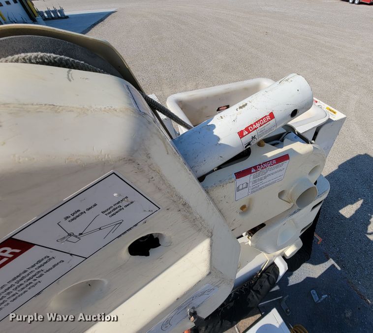 image for item KD9493 2012 Ford F550 Super Duty XL  bucket truck