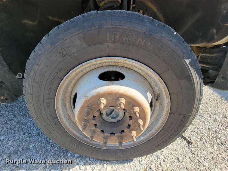 image for item KD9493 2012 Ford F550 Super Duty XL  bucket truck