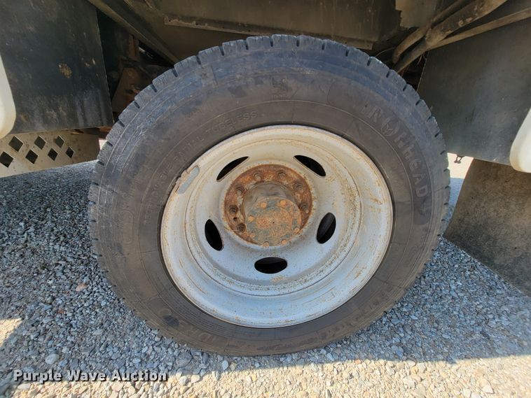 image for item KD9493 2012 Ford F550 Super Duty XL  bucket truck