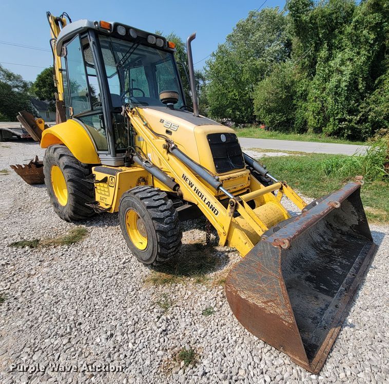 image for item KD9506 2006 New Holland B95  backhoe