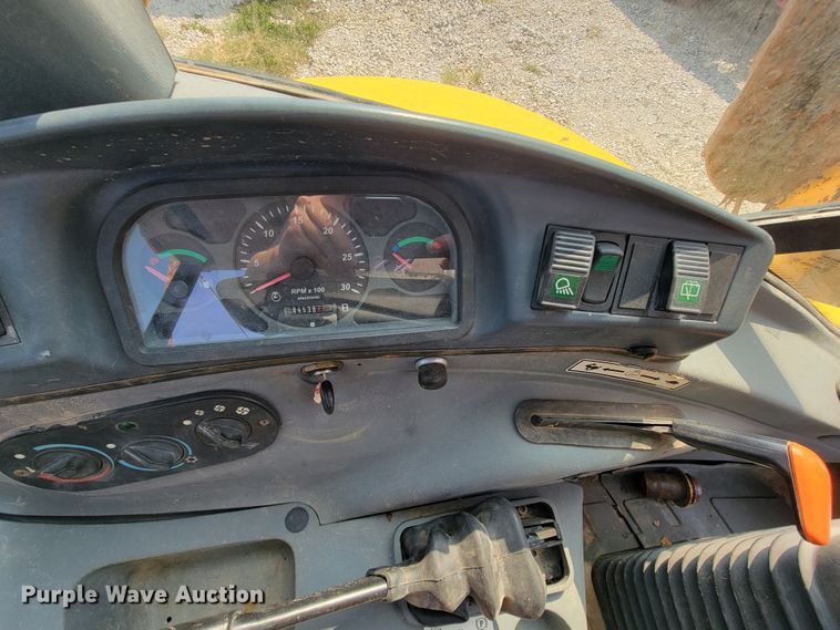 image for item KD9506 2006 New Holland B95  backhoe