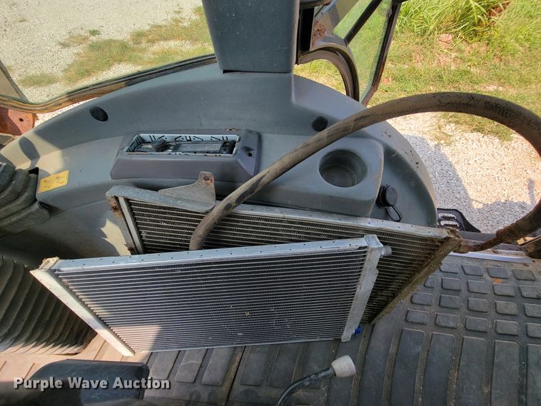 image for item KD9506 2006 New Holland B95  backhoe