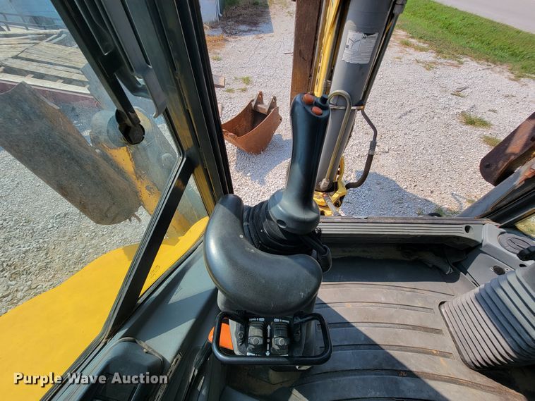 image for item KD9506 2006 New Holland B95  backhoe