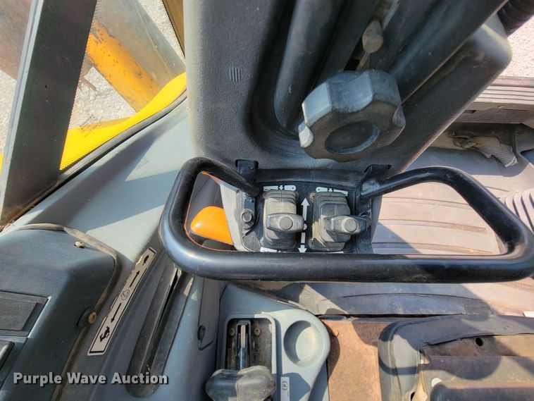 image for item KD9506 2006 New Holland B95  backhoe