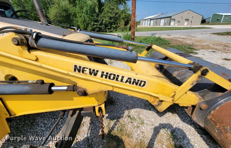 image for item KD9506 2006 New Holland B95  backhoe