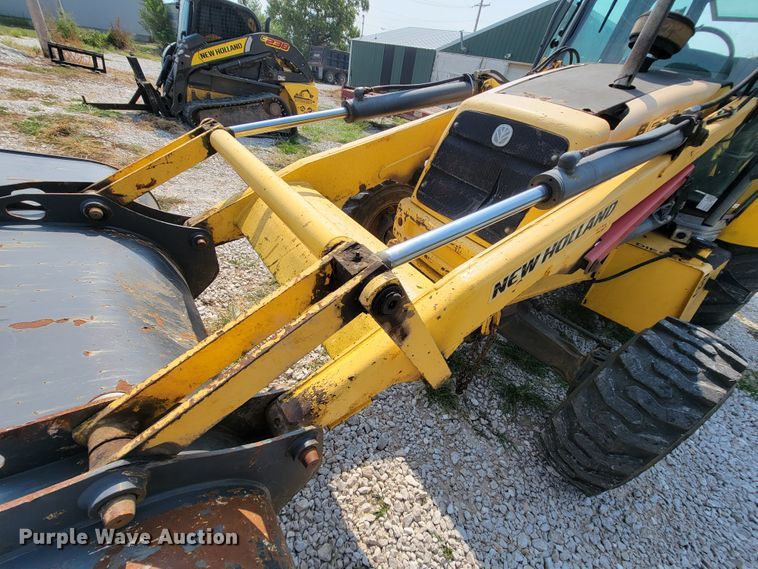 image for item KD9506 2006 New Holland B95  backhoe