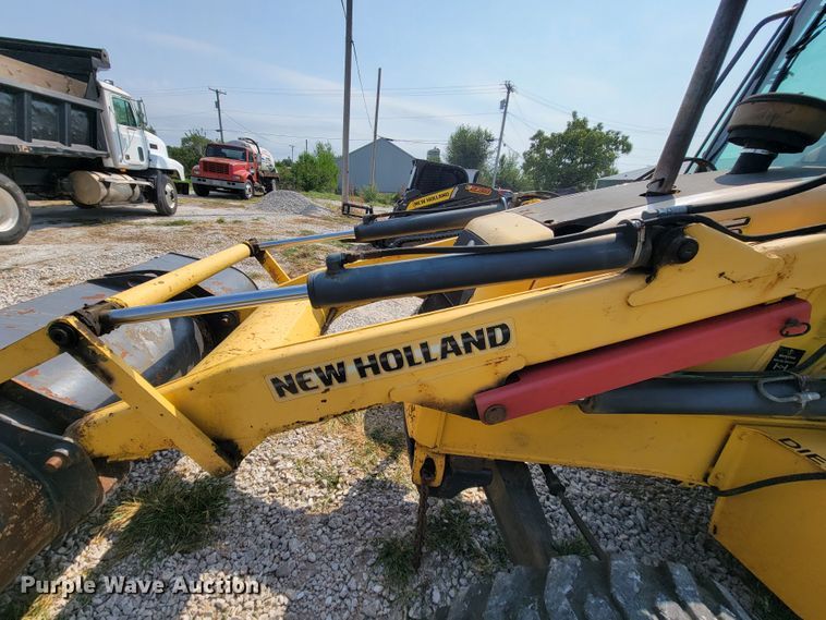 image for item KD9506 2006 New Holland B95  backhoe