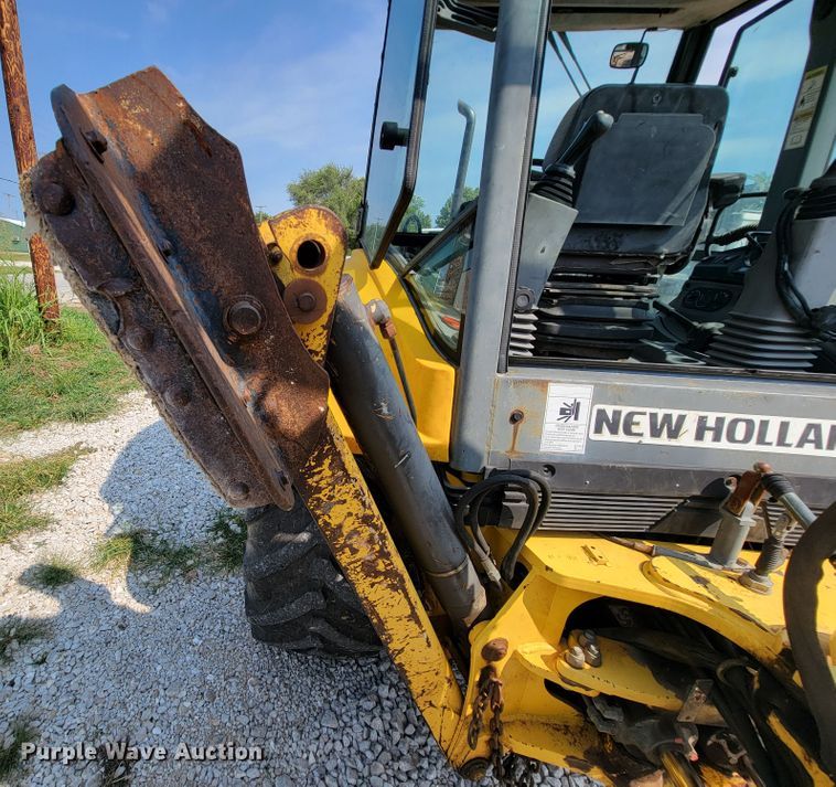 image for item KD9506 2006 New Holland B95  backhoe