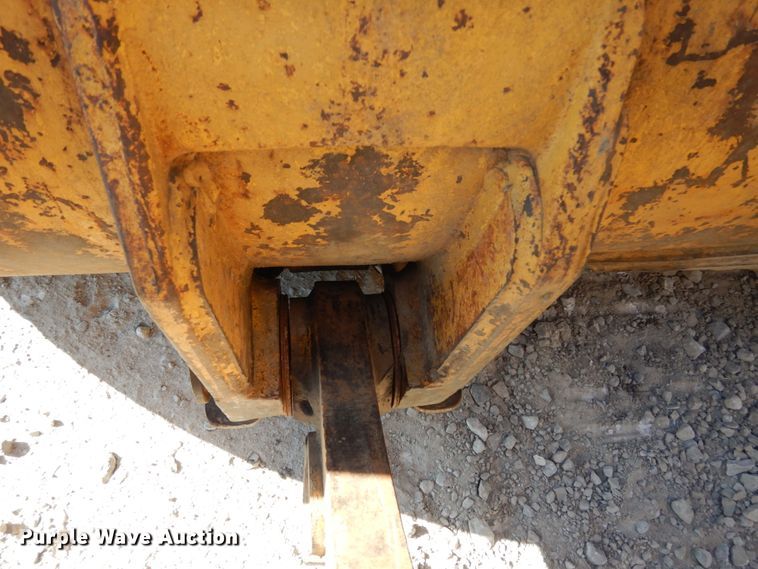 image for item KI9601 1988 Caterpillar 953  track loader