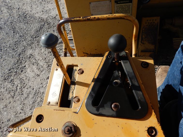 image for item KI9601 1988 Caterpillar 953  track loader