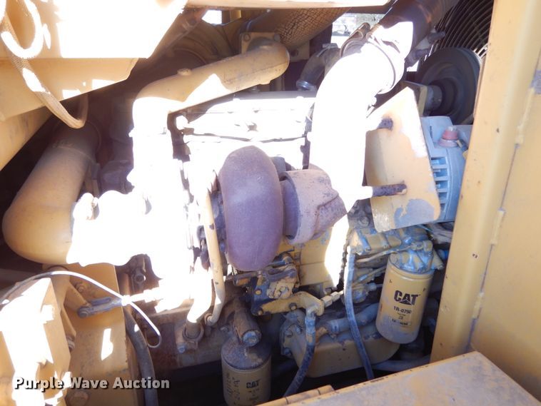 image for item KI9601 1988 Caterpillar 953  track loader