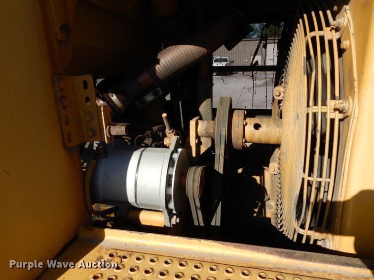 image for item KI9601 1988 Caterpillar 953  track loader