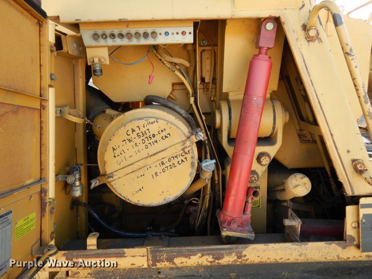 image for item KI9601 1988 Caterpillar 953  track loader