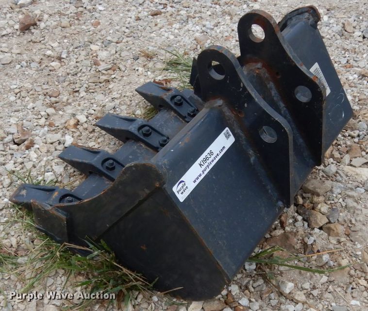 image for item KI9636 Bobcat  20"W bucket