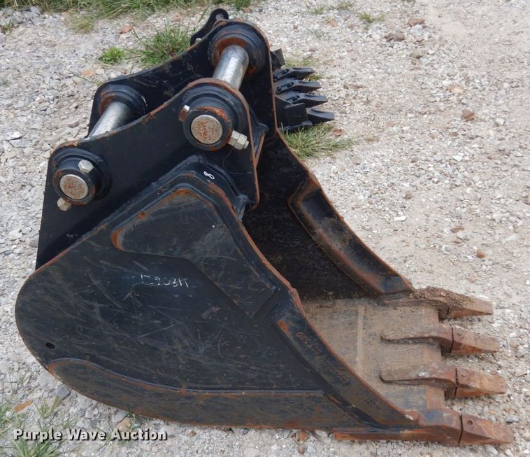 image for item KI9637 Bobcat  18"W bucket