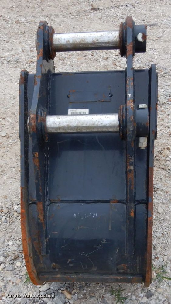 image for item KI9637 Bobcat  18"W bucket