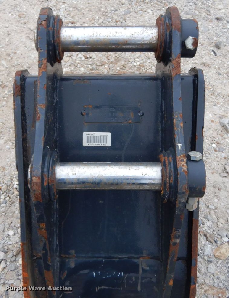 image for item KI9637 Bobcat  18"W bucket