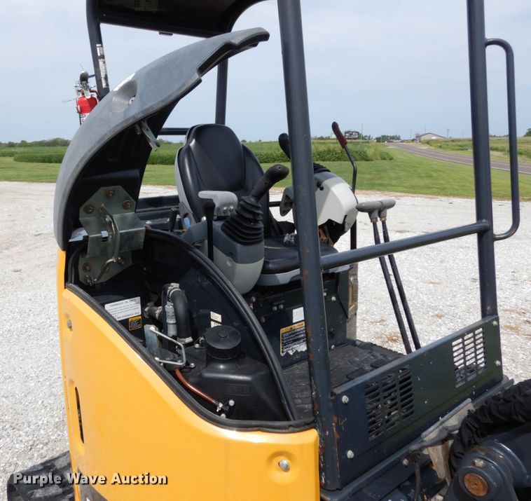 image for item KI9648 2015 John Deere 26G  mini excavator