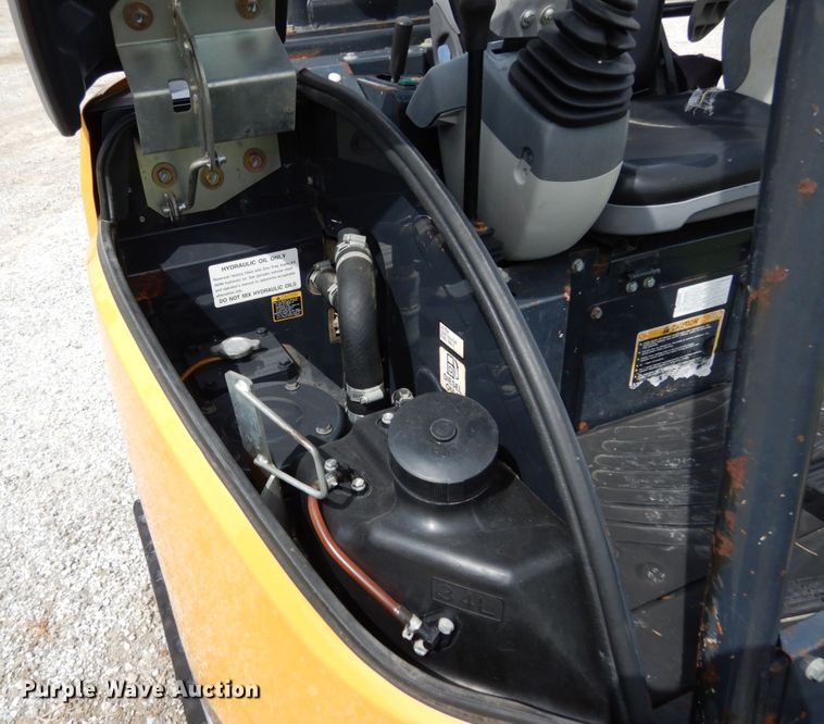 image for item KI9648 2015 John Deere 26G  mini excavator