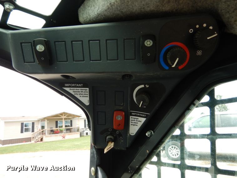 image for item KI9649 2019 John Deere 317G  tracked skid steer loader