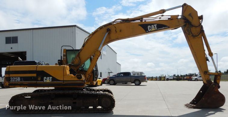 image for item KI9657 2000 Caterpillar 325B L  excavator