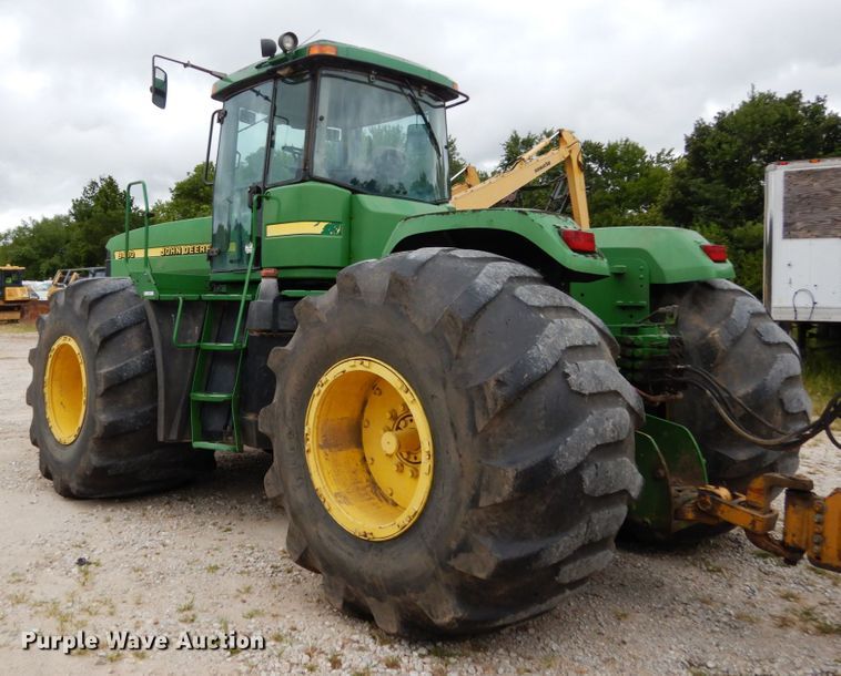 image for item KI9660 2000 John Deere 9400  4WD tractor