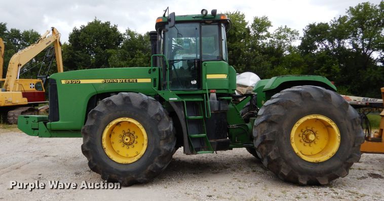image for item KI9660 2000 John Deere 9400  4WD tractor