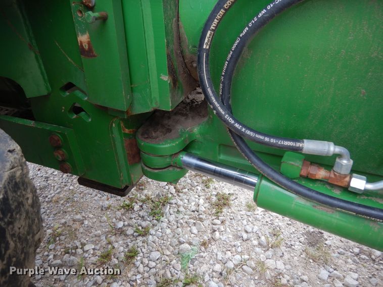 image for item KI9660 2000 John Deere 9400  4WD tractor