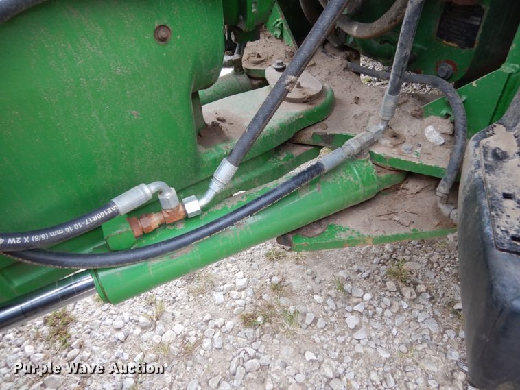 image for item KI9660 2000 John Deere 9400  4WD tractor