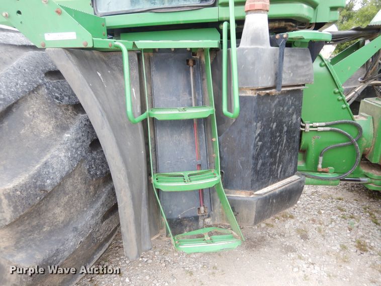 image for item KI9660 2000 John Deere 9400  4WD tractor