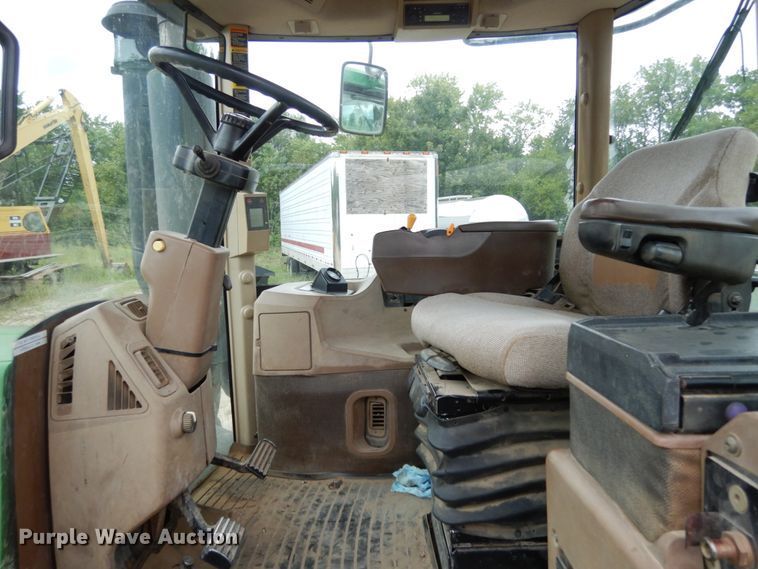 image for item KI9660 2000 John Deere 9400  4WD tractor