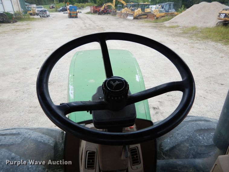 image for item KI9660 2000 John Deere 9400  4WD tractor