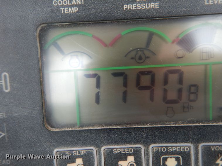 image for item KI9660 2000 John Deere 9400  4WD tractor