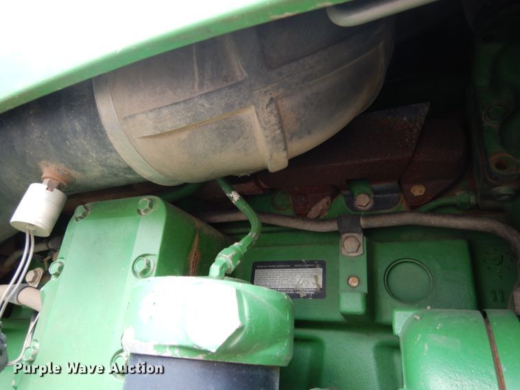 image for item KI9660 2000 John Deere 9400  4WD tractor