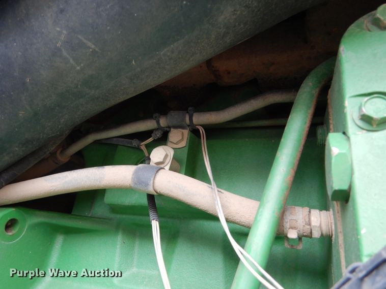 image for item KI9660 2000 John Deere 9400  4WD tractor