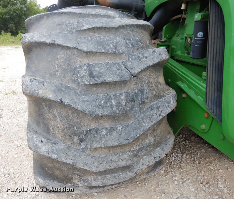 image for item KI9660 2000 John Deere 9400  4WD tractor