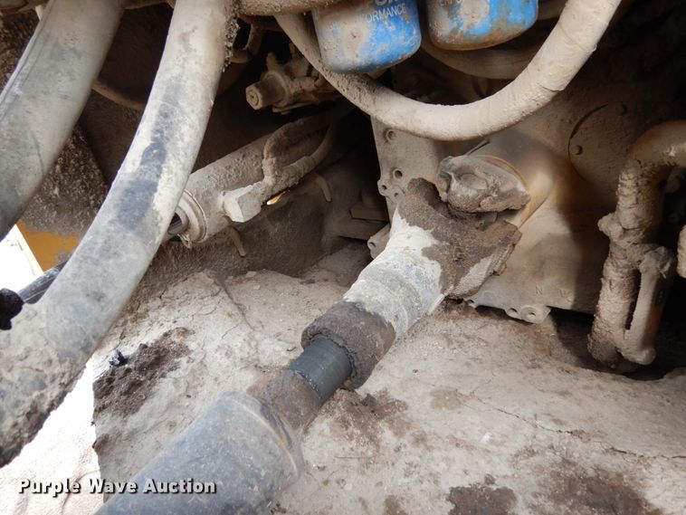 image for item KI9662 2005 John Deere 824J  wheel loader