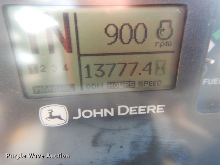 image for item KI9662 2005 John Deere 824J  wheel loader