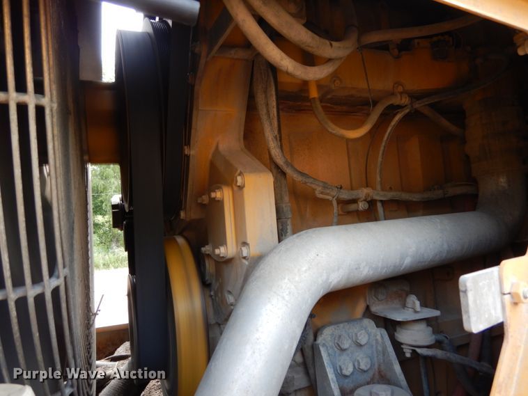 image for item KI9662 2005 John Deere 824J  wheel loader