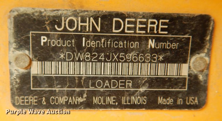 image for item KI9662 2005 John Deere 824J  wheel loader