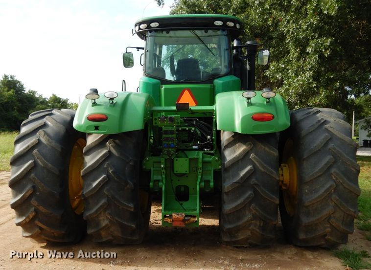 image for item KI9663 2013 John Deere 9460R Scraper Special  4WD tractor