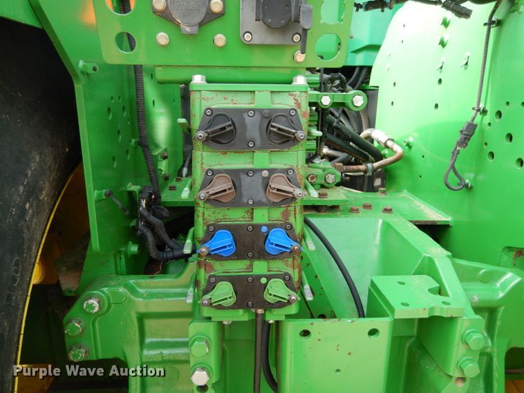 image for item KI9663 2013 John Deere 9460R Scraper Special  4WD tractor