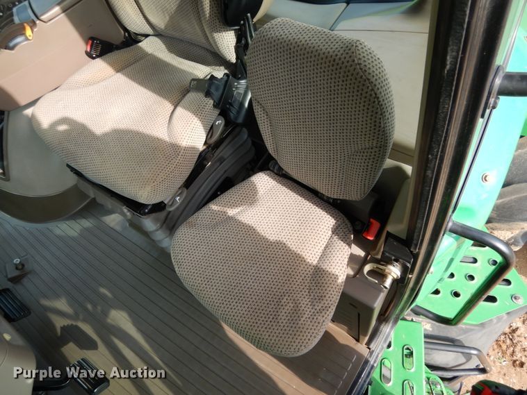 image for item KI9663 2013 John Deere 9460R Scraper Special  4WD tractor