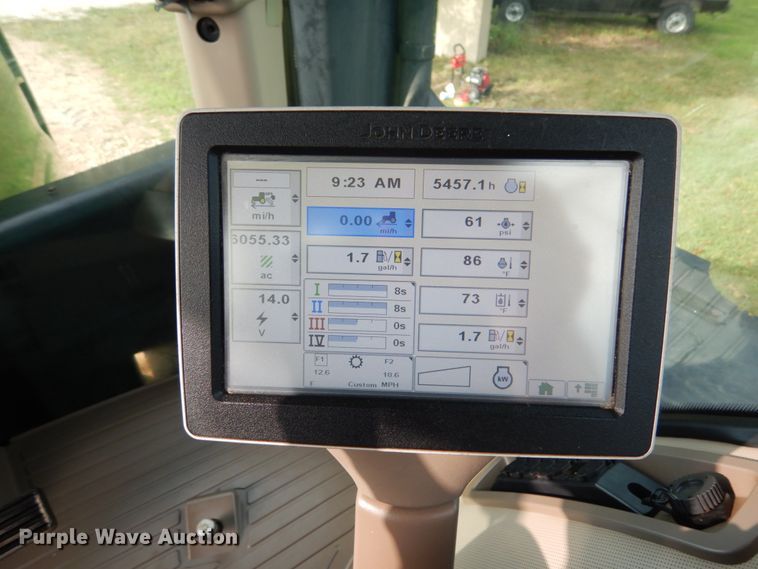 image for item KI9663 2013 John Deere 9460R Scraper Special  4WD tractor