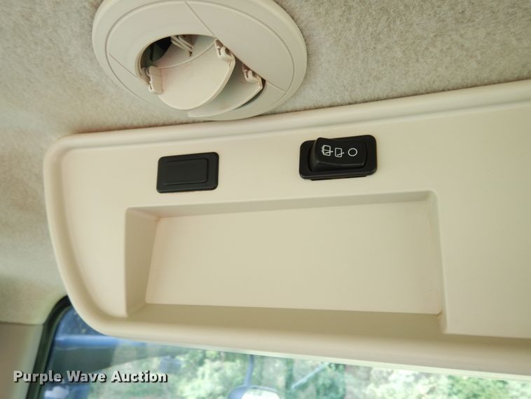 image for item KI9663 2013 John Deere 9460R Scraper Special  4WD tractor