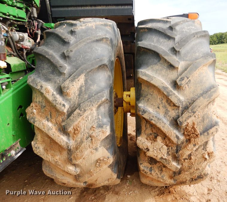 image for item KI9663 2013 John Deere 9460R Scraper Special  4WD tractor