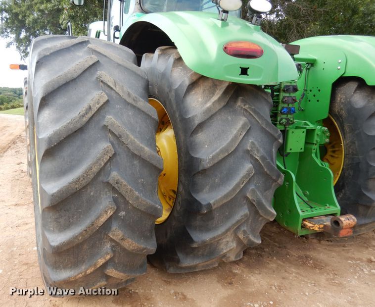 image for item KI9663 2013 John Deere 9460R Scraper Special  4WD tractor