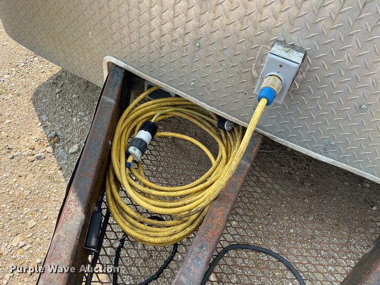 image for item KU9234 2009 Interstate  enclosed cargo trailer