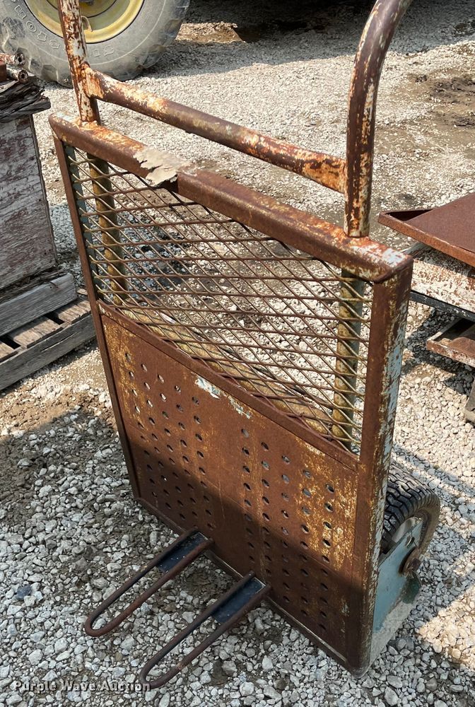 image for item KU9244 Concrete equipment