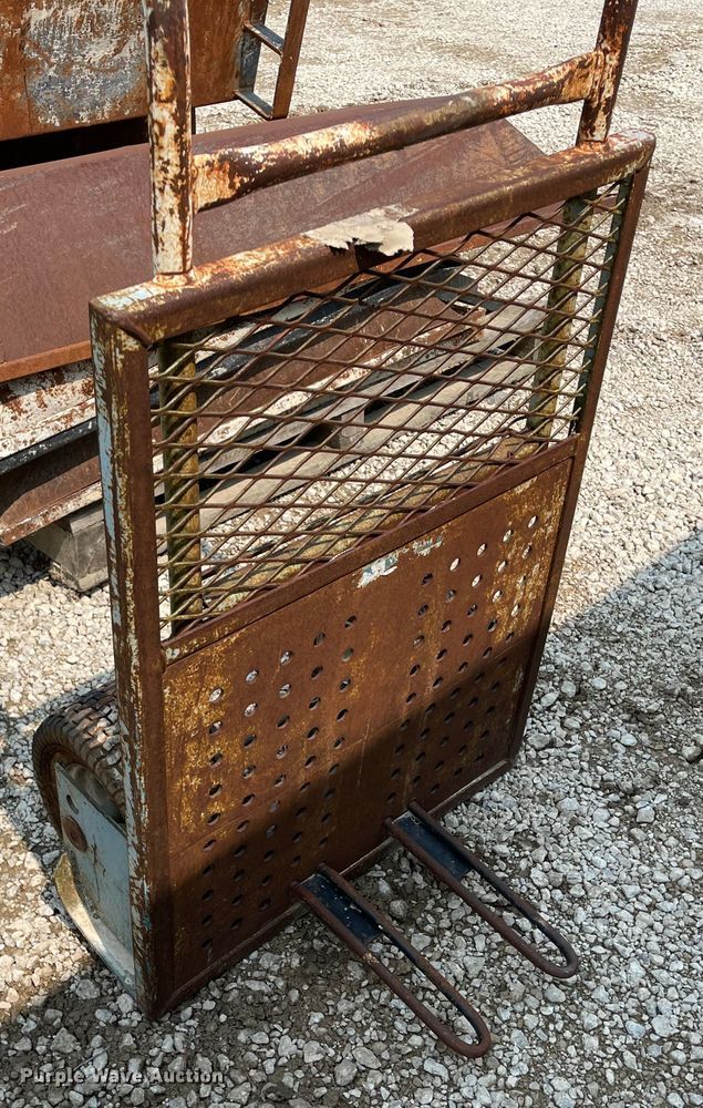 image for item KU9244 Concrete equipment